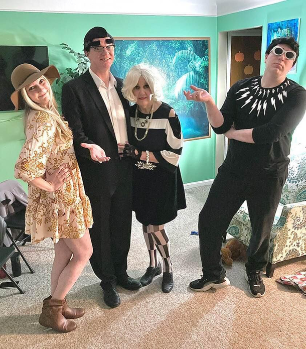 An old college friends entire family dressed up as the cast of Schitt Creek