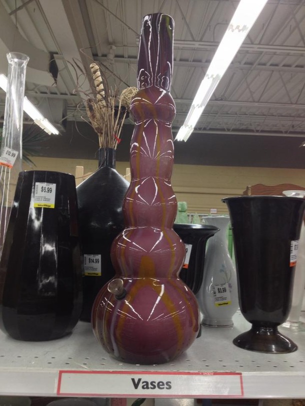 Browsing Value Village I found this vase
