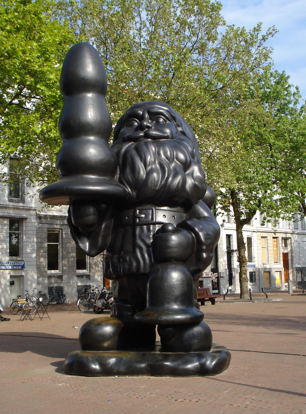Colloquially known as the Buttplug Gnome in Rotterdam The Netherlands