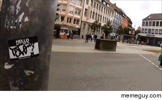 Crosswalk in Germany lets you play Pong with someone across the street while you wait to walk