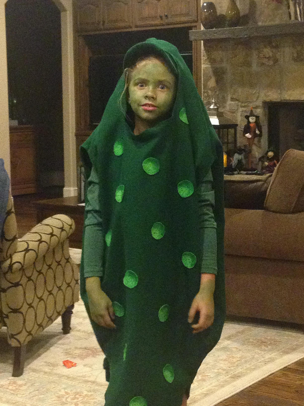 Forgot my little sister went as a pickle for Halloween a few years ago funniest shit Ive ever seen