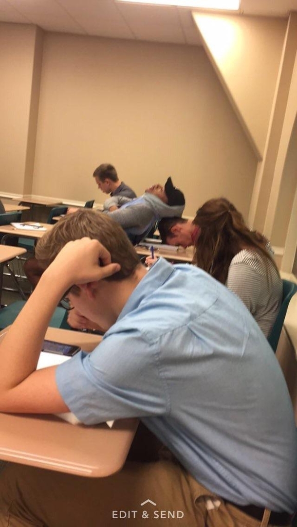 Im pretty sure they dont even know each other FinalsWeek