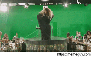 Jessica Alba Greenscreen Dancing on set of Sin City