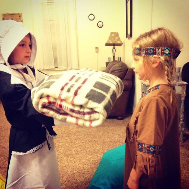 Kids were preparing for Thanksgiving dress-up day at schoolcouldnt resist staging this pic