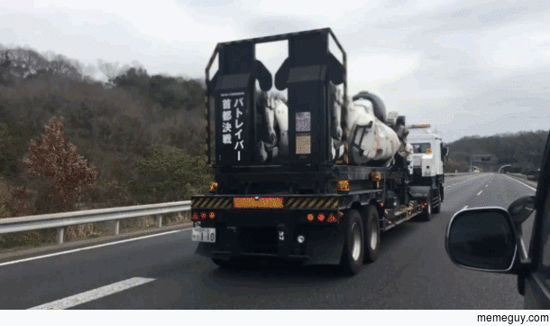 Meanwhile in a Japanese highway
