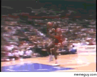 michael-jordan-dunking-from-the-free-throw-line-25106.gif