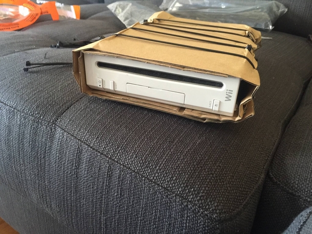 Pic #4 - Ex fianc and ex best man both redditors are now dating He left his Wii at my place I made sure to get it back to him