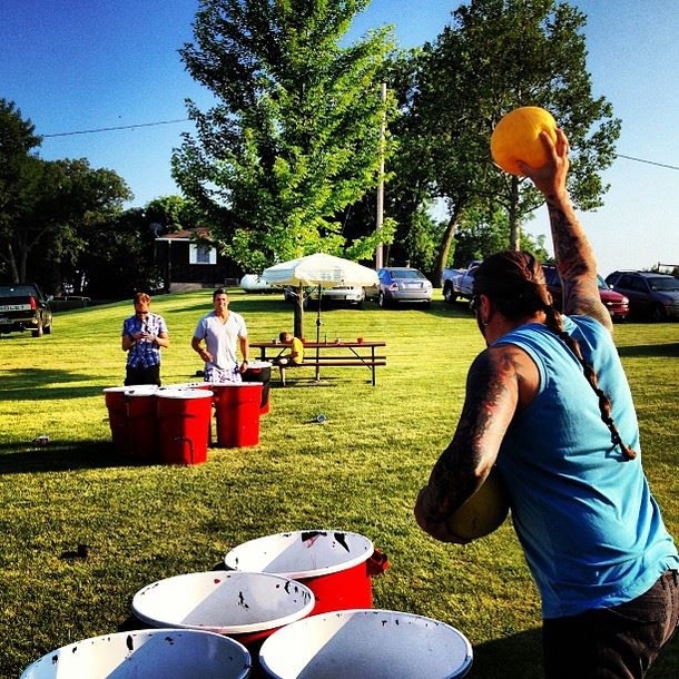This is how they play beer pong in Iowa I aint even mad