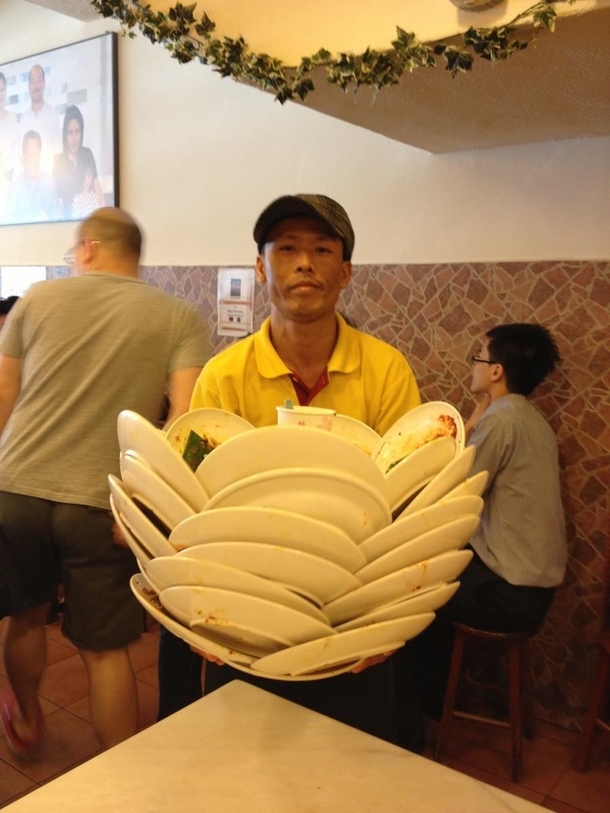 Waiter I saw efficiently clearing plates