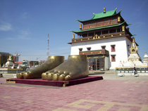 also got a weird sculpture to contribute ulan bator - buddha but just the feet