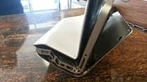Apparently Macbooks bend as well when you put them in your back pocket