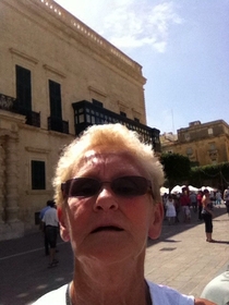 Asked a lady to take a picture of me and my gf on holidayit was only after I checked the picture