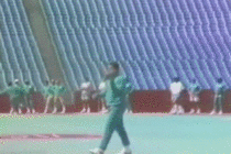 Classic footage of Dan Marino behind-the-back pass