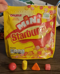 Day  of quarantine I made some D shapes with my last few Mini Starbursts
