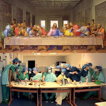 Doctors take advantage of their time during the quarantine Simulated da Vinci painting The most famous dinner in the world