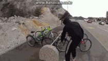 How a professional thief steals a bike