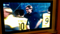 How to show happiness in Germany Coach slaps player in joy after the match