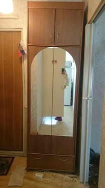 How to take a photo of the closet for sell and do not picture yourself in itlol
