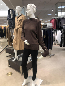 I couldnt catch my breath after seeing this mannequin in the mall