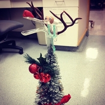 I work in an ER one of the docs made this Christmas tree for our countersay hello to Specky