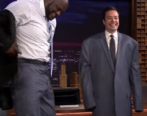 Jimmy Fallon tried on Shaquille ONeals suit jacket