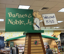 Just came to barns and noble with my son he asked me why is the baby holding a knife weird stuff going on here