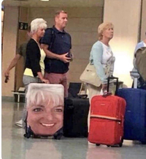 Karen isnt messing around with baggage claim