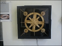 Kinetic picture frame