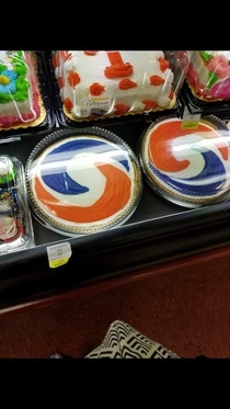 Local grocery store near me made these tide pod cookie cakes