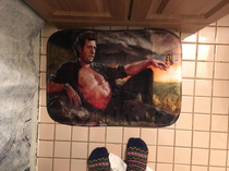 My fianc and I ordered a navy bathmat and this came  would order again
