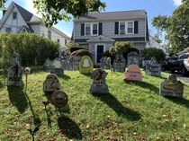 My neighbors graveyard of dead trends is back