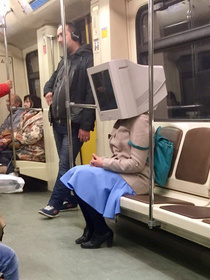N   Hilarious And Strange Things Spotted On The Subway