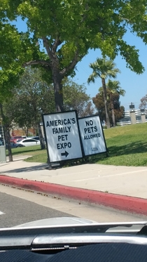 No pets at the pet expo