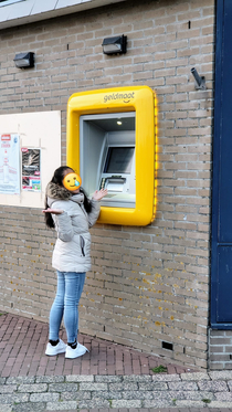 Normal ATM machine height in the Netherlands vs ft short SE Asian