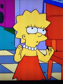 Paused an old Simpsons episode at just the right moment and Aliens