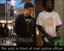 Pot sold in front of a mall police officer