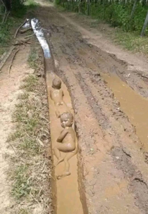 Realistic mud sculpture