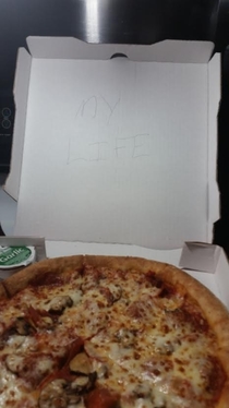 So I finally tried the write a joke on the pizza box in the special instructions idea