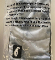 The condescending warning label on these snowboarding gloves