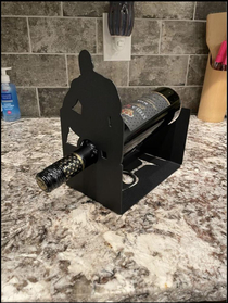 This wine bottle holder