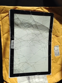 Today I received my MacBook Pro screen glass replacement