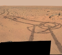 Tracks on Mars from Curiosity rover produce the very first actual Space Dick