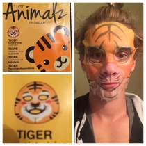 Tried a pretty tiger moisturizing face mask
