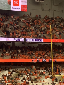Where the sign went out at the Syracuse vs Purdue football game