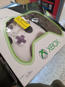 Xbox controller cake reduced to 