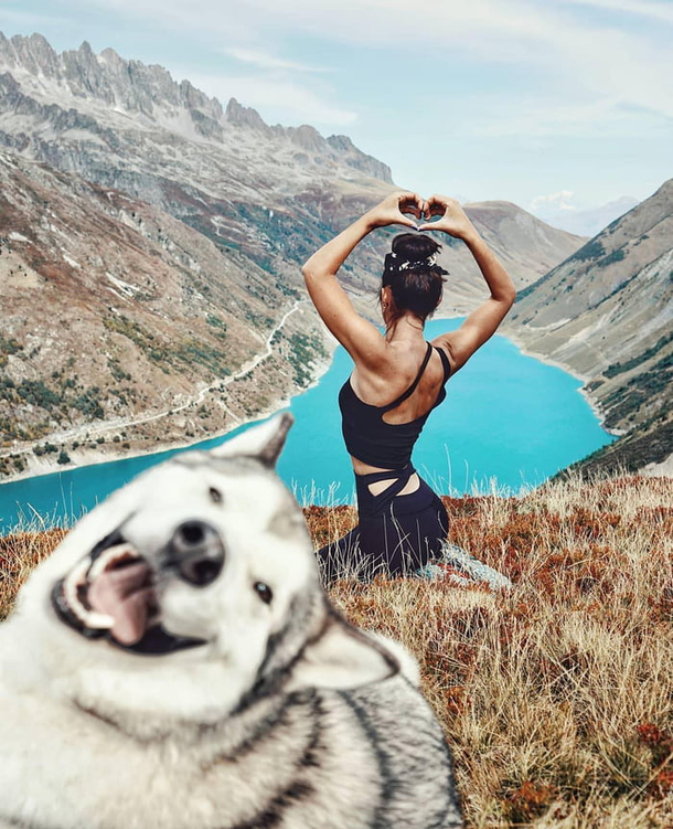 photobombing