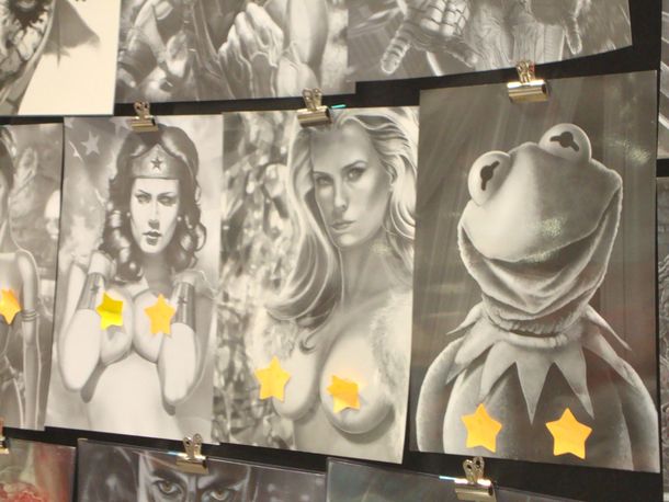 A booth at NY Comic-Con felt the need to censor Kermits nipples