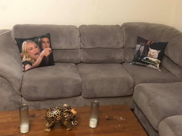 A friend of mines new living room setup