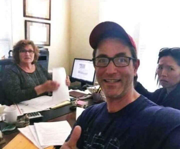 A guy taking a selfie while getting divorced