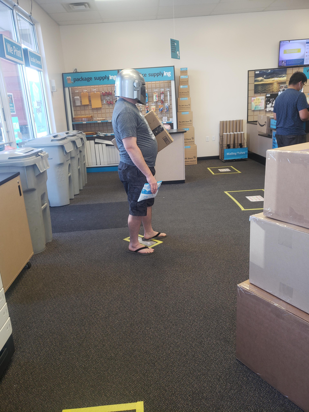 A man on a mission to return a package